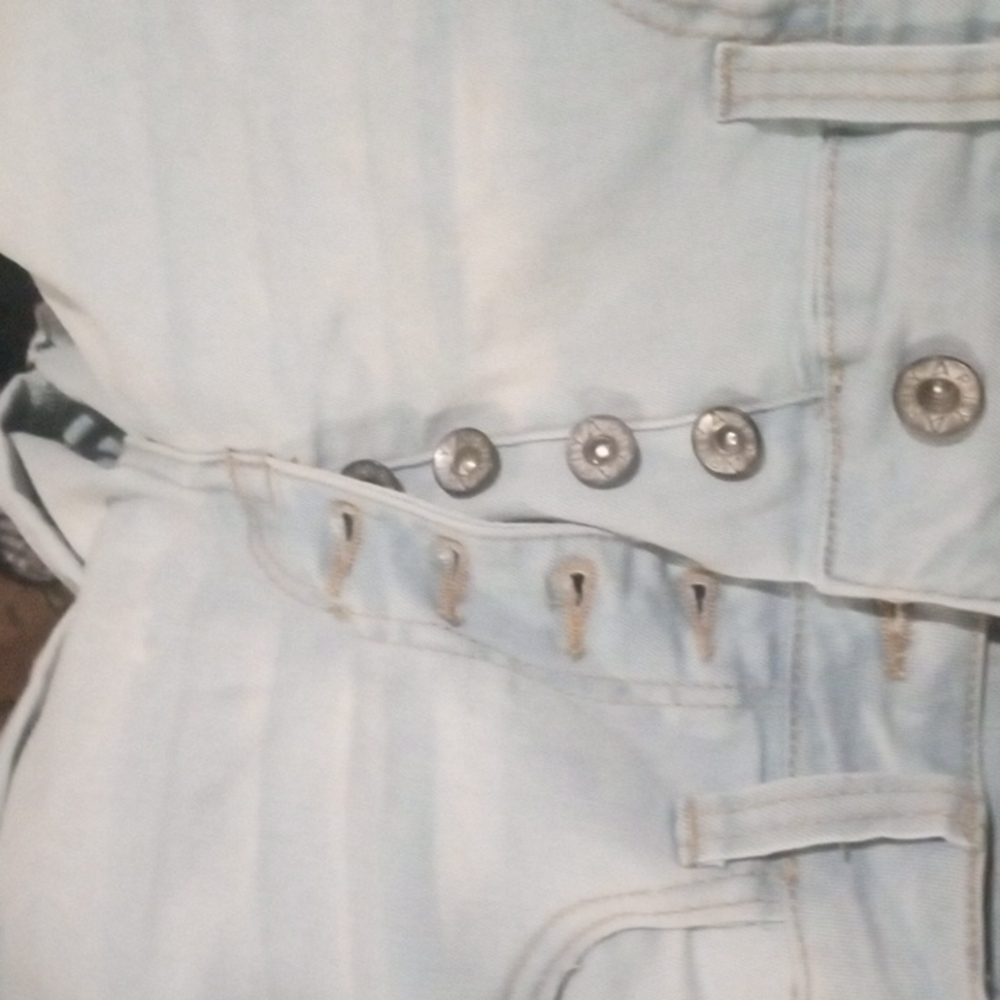 Ariya jeans